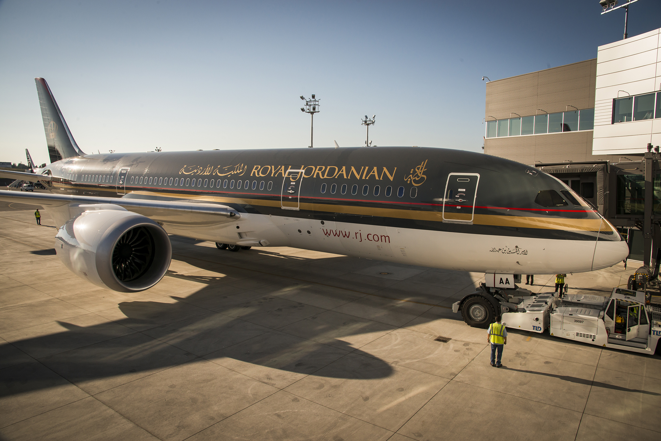 Royal Jordanian's first 787 delivered 