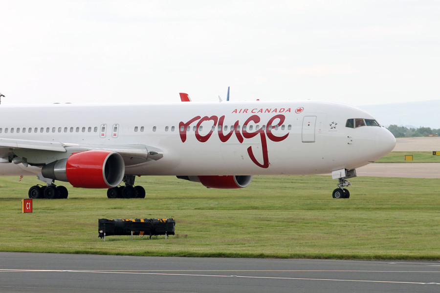 air canada rouge carry on baggage weight