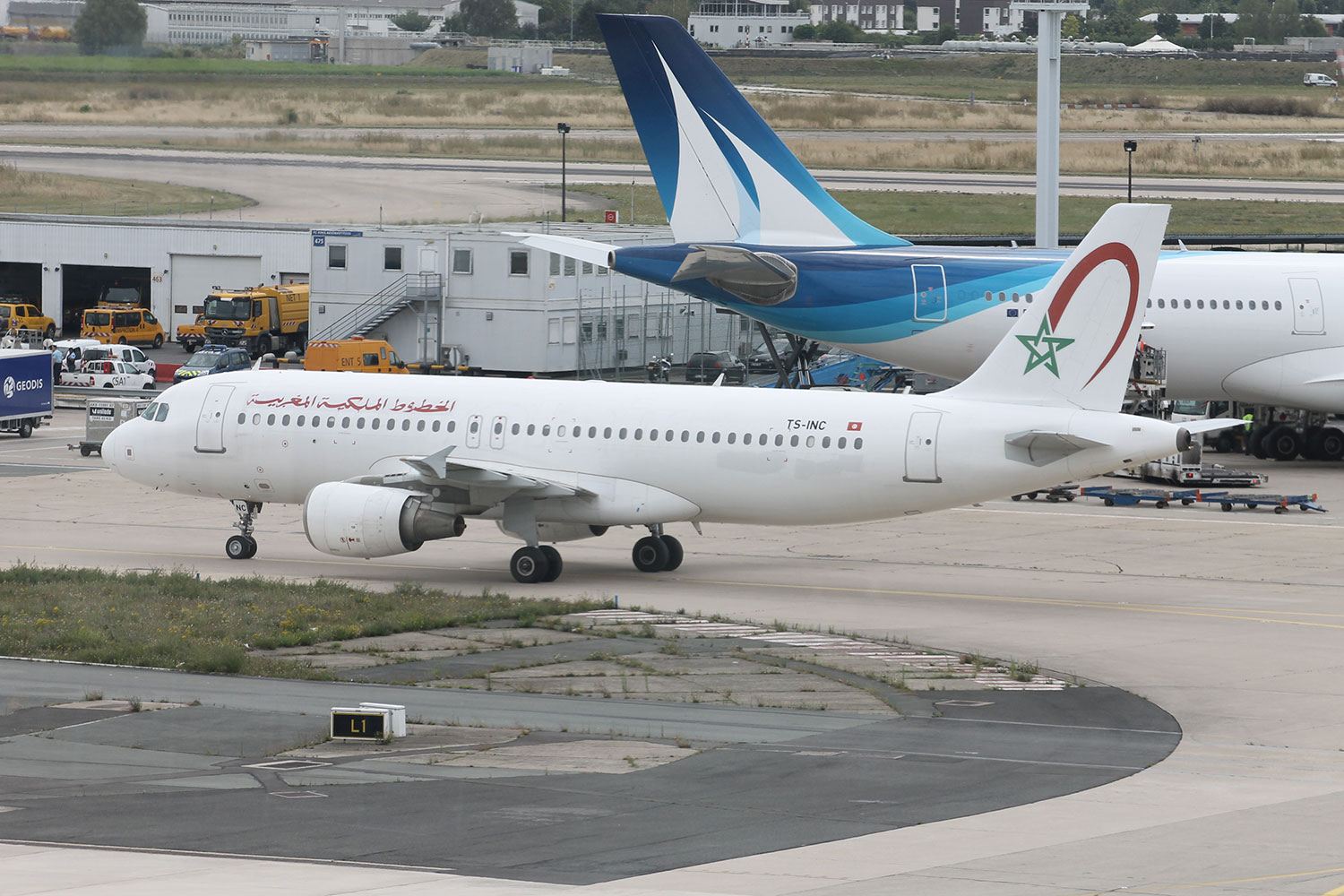 Royal maroc airlines. Марокко авиакомпания. Марокко самолет. Королевский самолет Марокко. Роял АИР марок.