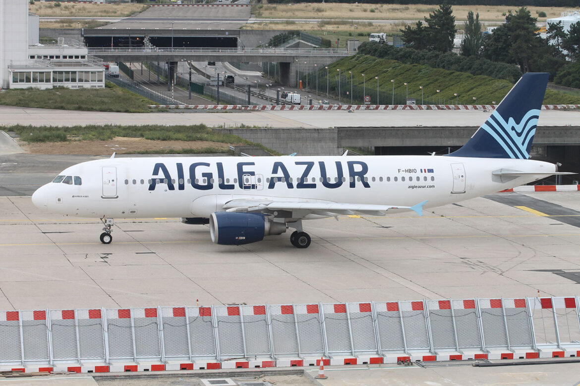 aigle azur hand luggage